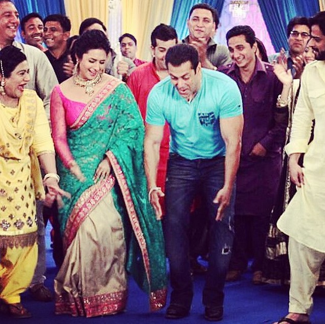 Moments Of Salman Khan On The Sets Of Ye Hai Mohabbatein